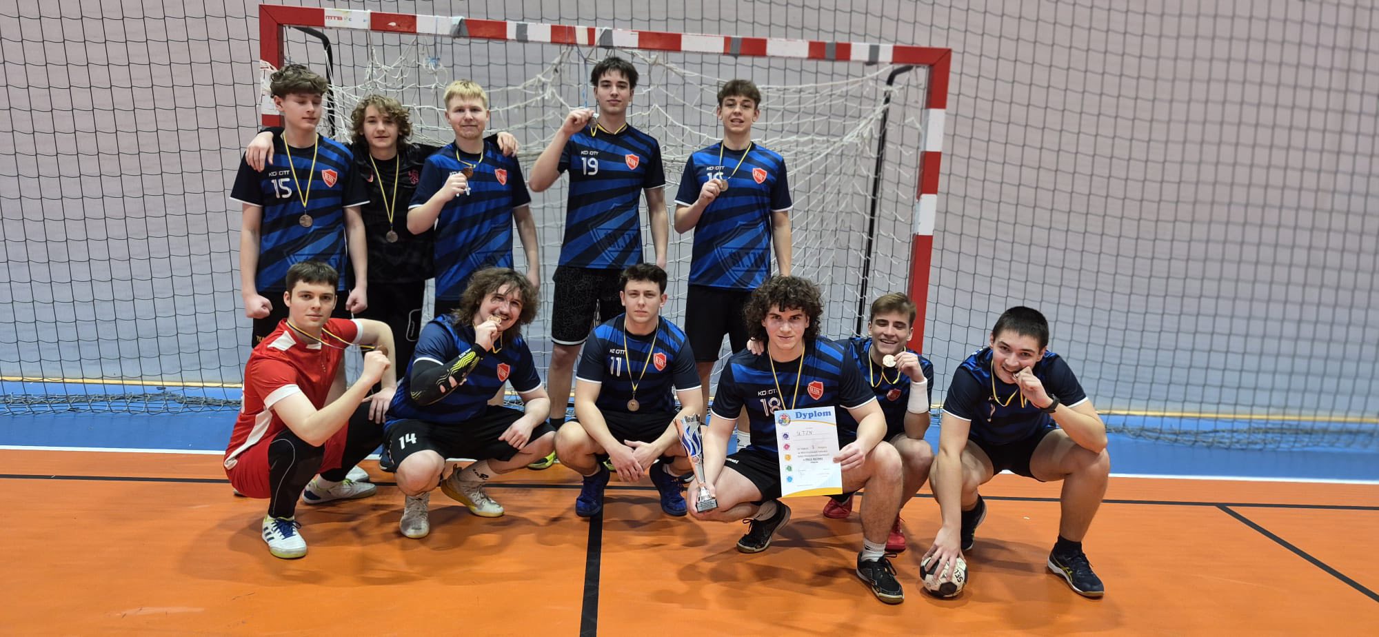 Reprezentacja Śl.TZN z medalami i dyplomem