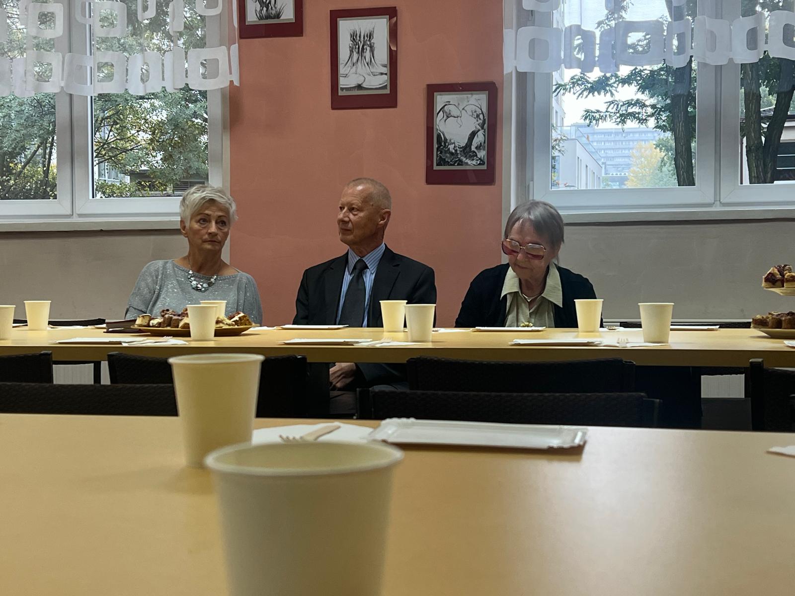 Uczestniczący w spotkaniu – od lewej: Pani Teresa Pietrzak, Pan Jan Sporek, Pani Irena Wiśniewska