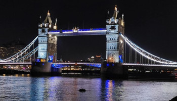 Tower Bridge nocą