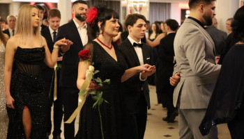 Polonez „nauczycielski” – kolejne pary