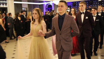 Pary w polonezie klasowym