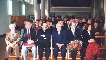 Honorowi goście (I rząd) oraz uczestnicy akademii