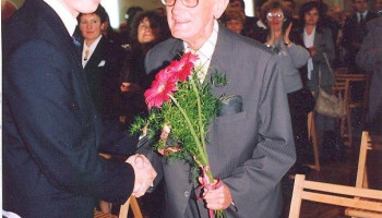 gratulacje dla Dyrektora z okazji jubileuszu