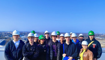 Uczniowie klasy 3N z opiekunką