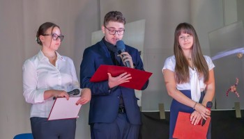 Konferansjerzy prowadzący uroczystość