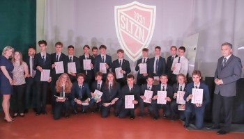 Klasa 3D - wyróżnieni z Dyrekcją i Wychowawcą