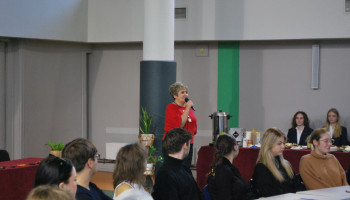 Pani Dyrektor wita zebranych