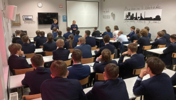 przedstawicielki CBZC informują o swojej pracy