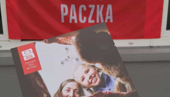 logo Szlachetnej Paczki i karta z podziękowaniem dla Śl.TZN – napis „Wasze dobro nie przestaje zaskakiwać”